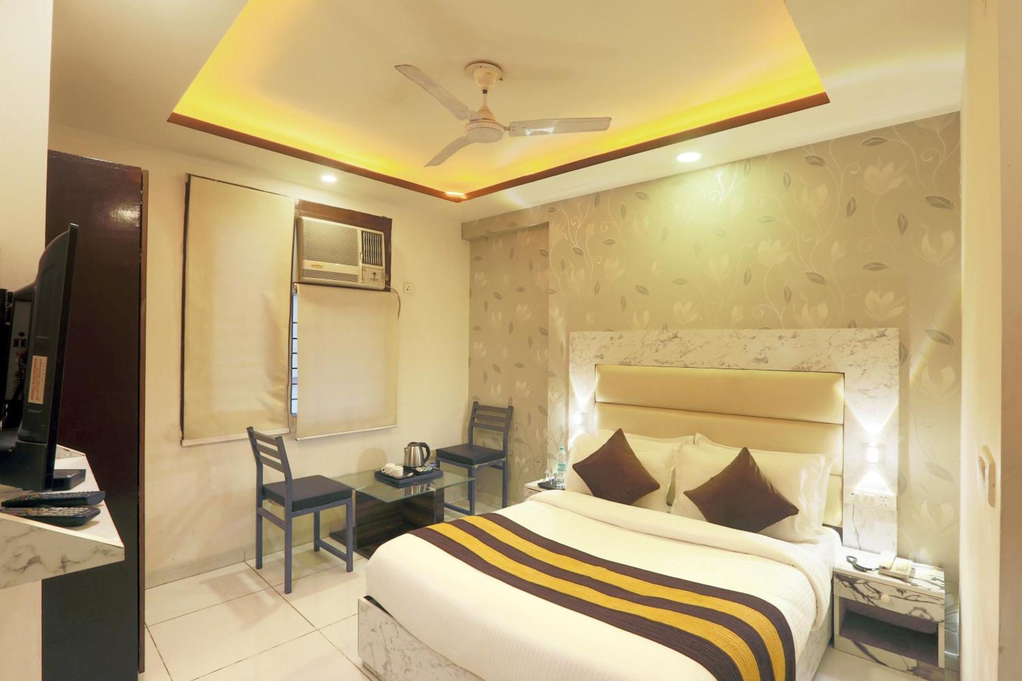 Hotel Triton Grand At Delhi Airport Neu-Delhi Exterior foto