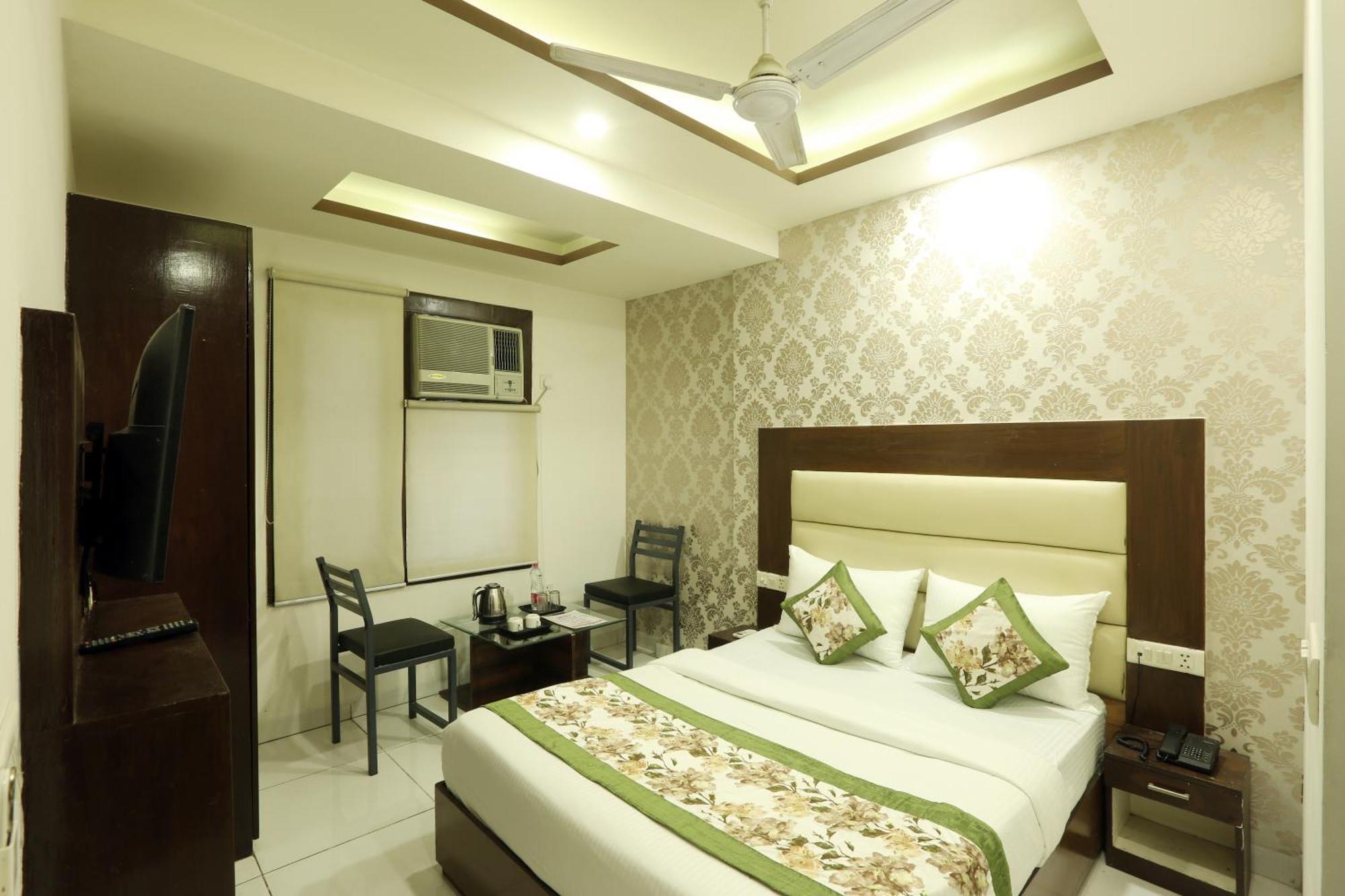 Hotel Triton Grand At Delhi Airport Neu-Delhi Exterior foto